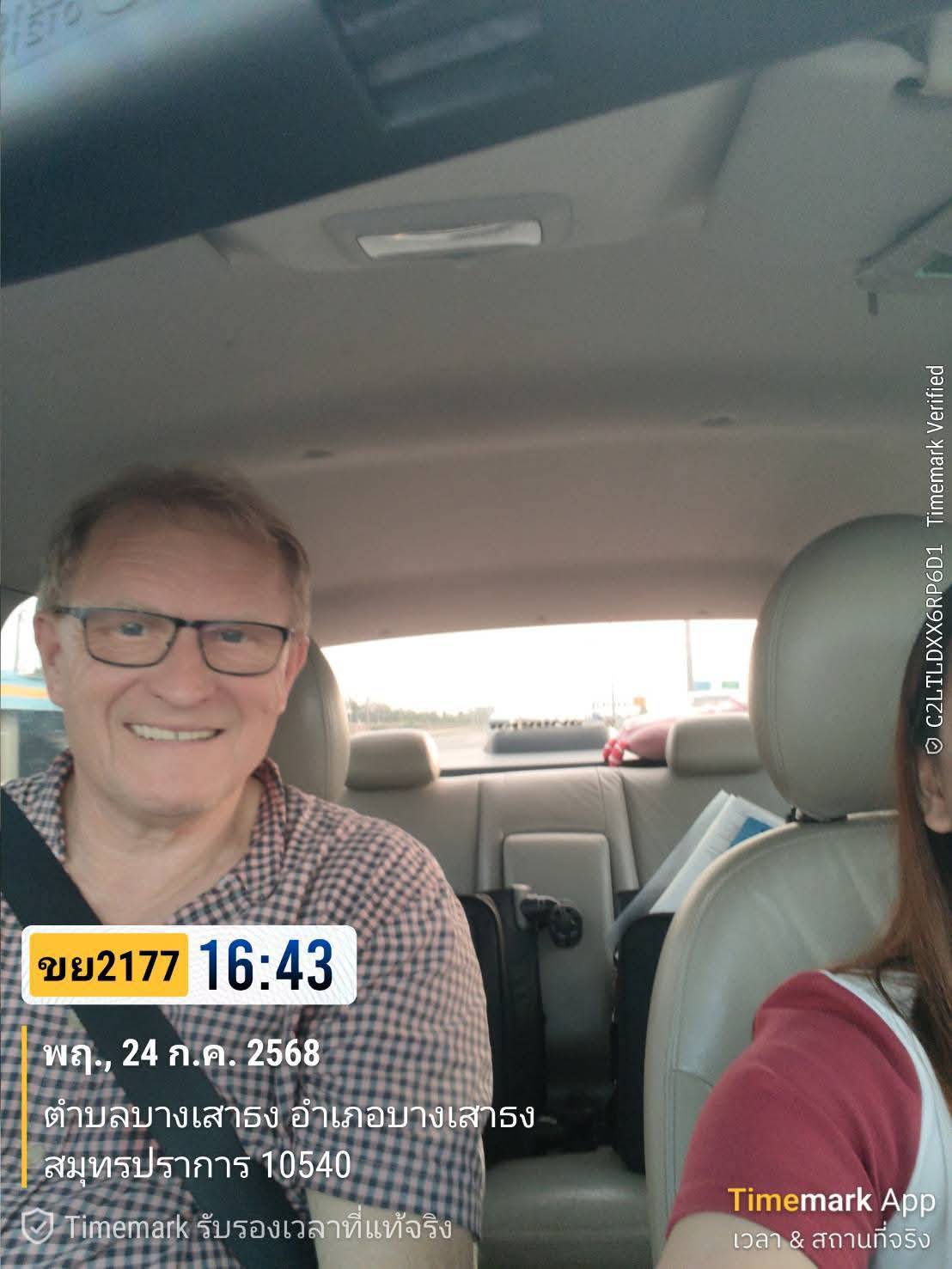 43 - https://taxipvth.com | Airport transfers. easy to book convenient comfortable with cars available 24 hours a day contact us.