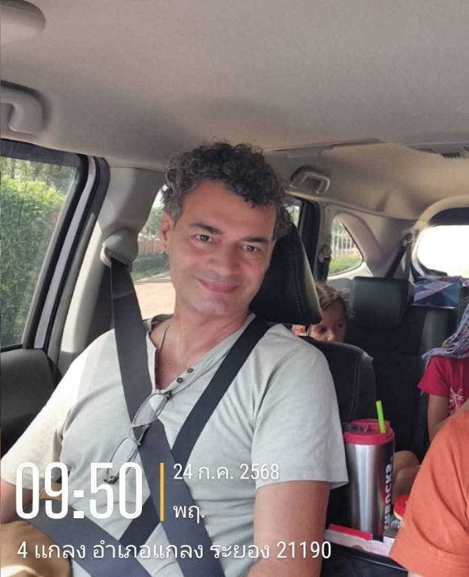 48 - https://taxipvth.com | Airport transfers. easy to book convenient comfortable with cars available 24 hours a day contact us.