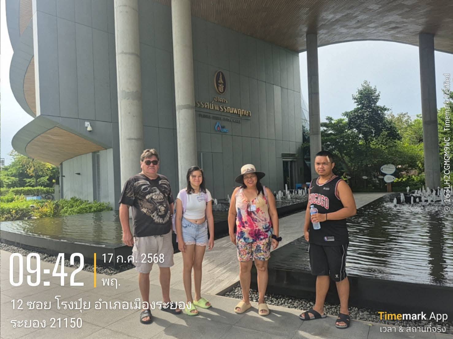 51 - https://taxipvth.com | Airport transfers. easy to book convenient comfortable with cars available 24 hours a day contact us.