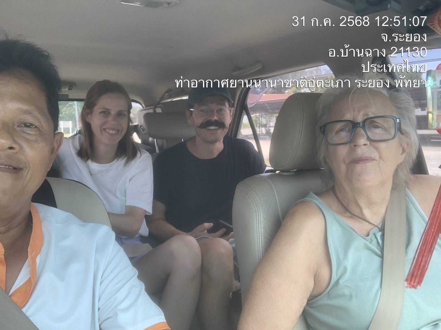 53 - https://taxipvth.com | Airport transfers. easy to book convenient comfortable with cars available 24 hours a day contact us.