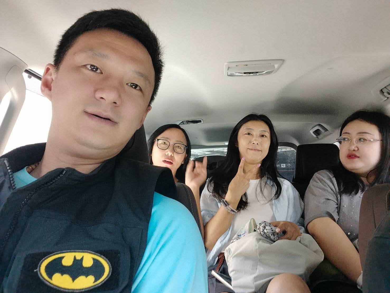 54 - https://taxipvth.com | Airport transfers. easy to book convenient comfortable with cars available 24 hours a day contact us.